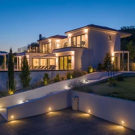 Villa Elegance Sinj Exterior photo