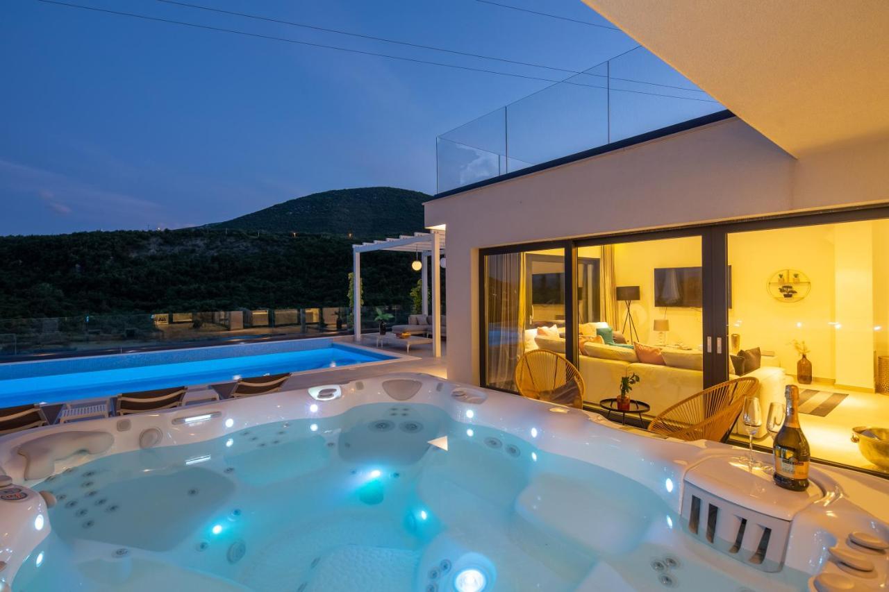 Villa Elegance Sinj Exterior photo