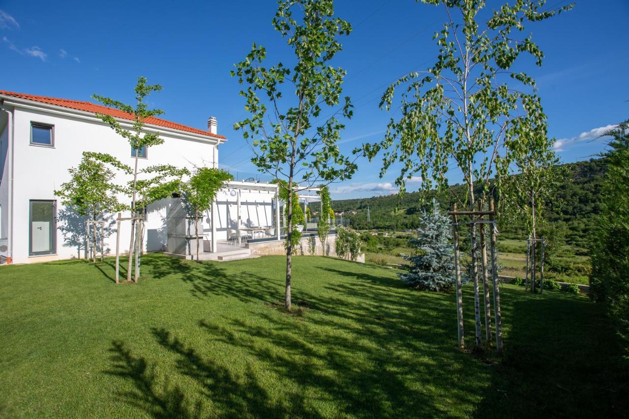 Villa Elegance Sinj Exterior photo