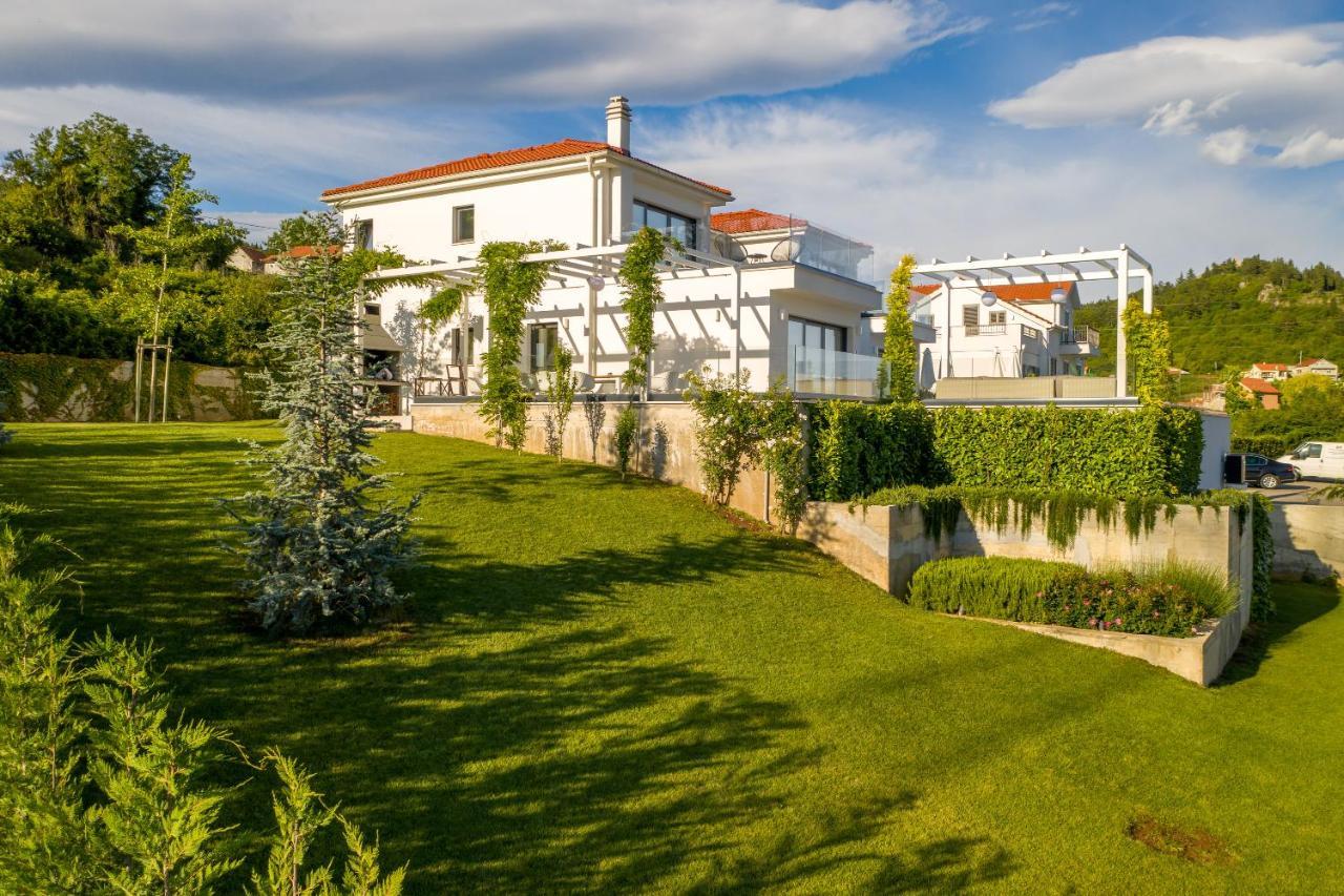 Villa Elegance Sinj Exterior photo