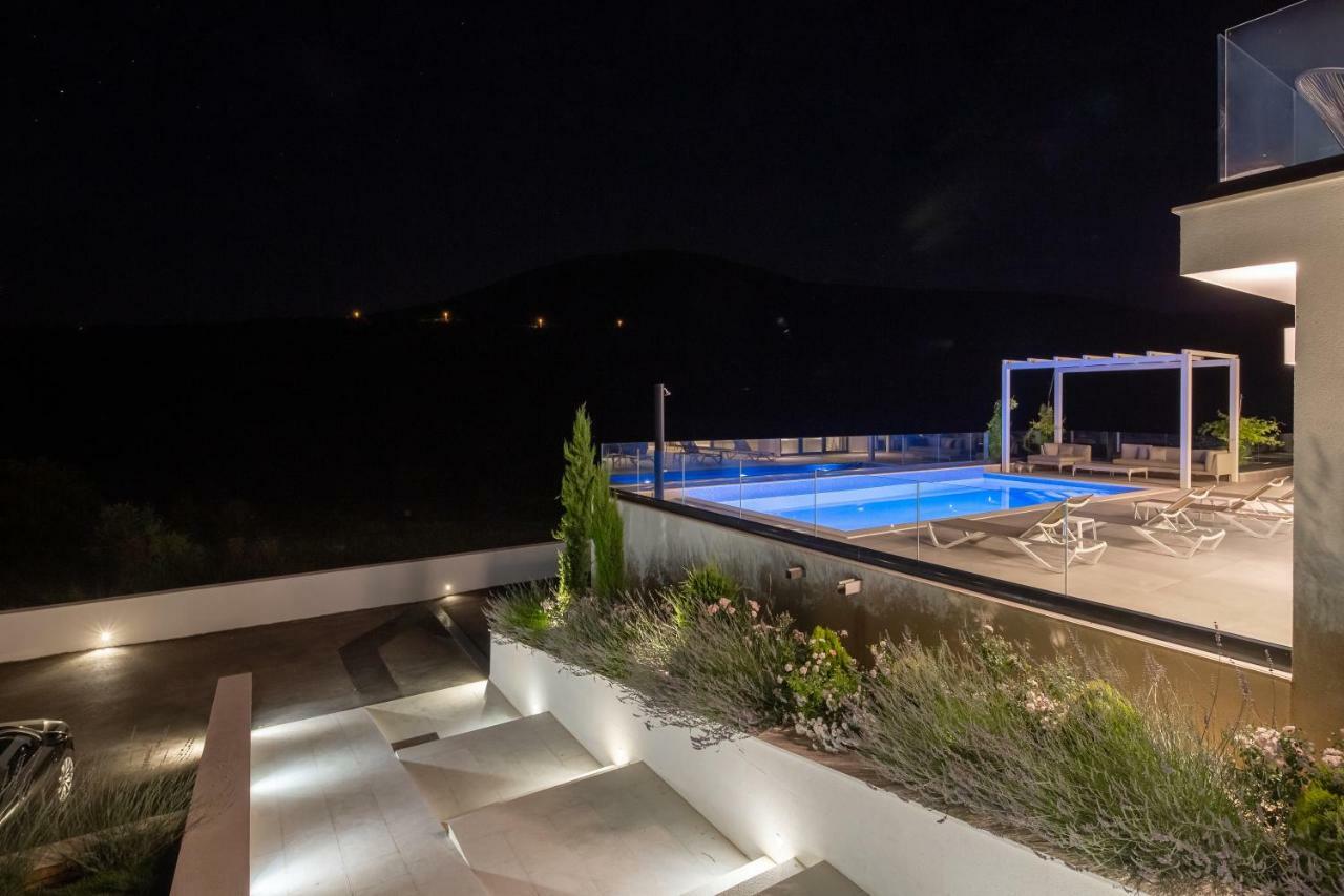 Villa Elegance Sinj Exterior photo